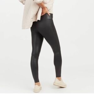 SPANX Black Faux Leather Leggings size Medium
